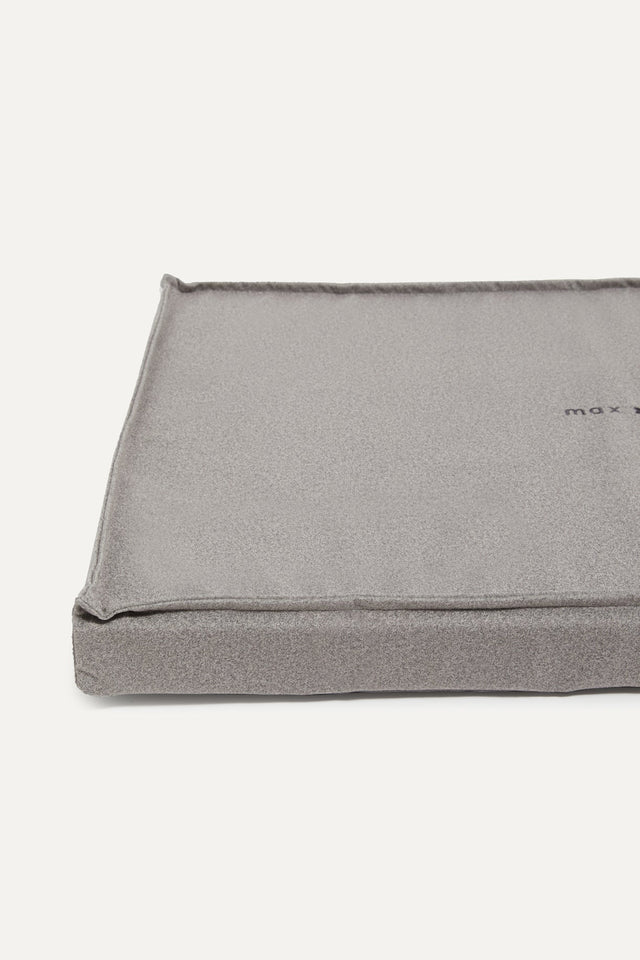 Max Bone Unwind Crate Mat for Cats and Dogs