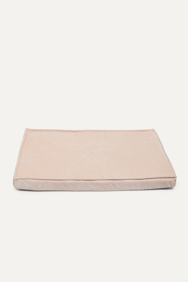 Max Bone Unwind Crate Mat for Cats and Dogs